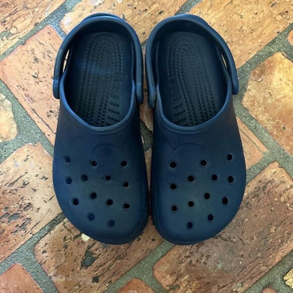 Crocs Navy Shoes - Picture 3 of 5